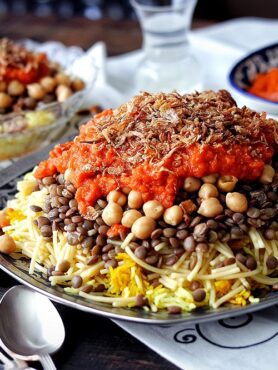 Authentic Egyptian Koshari recipe, Traditional Egyptian street food, Homemade Koshari from Egypt, Easy Egyptian dish with lentils and rice, Classic Egyptian comfort food, Egyptian Koshari recipe, Authentic Koshari from Egypt, Traditional Egyptian street food, Homemade Egyptian Koshari, Classic Koshari with lentils and rice