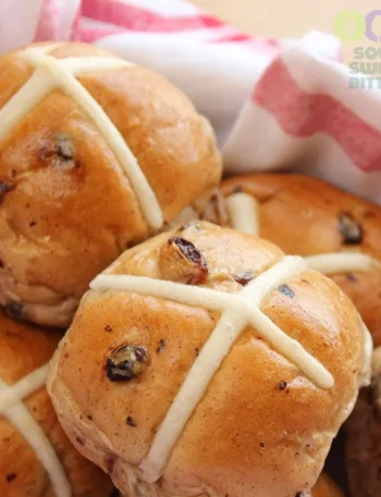 british traditional hot cross buns recipe