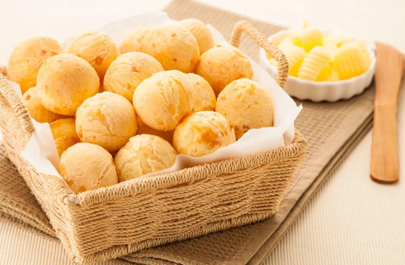 Pao de Queijo recipe traditional Brazilian cuisine cheese bread