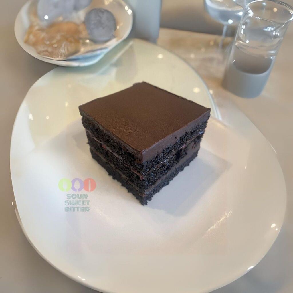 Sachertorte recipe, Austrian cake, chocolate dessert, apricot glaze, rich chocolate, classic pastry, elegant dessert